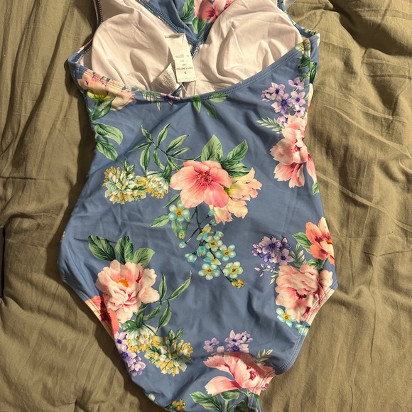 NWT Cupshe one-piece swimsuit - Picture 6 of 6